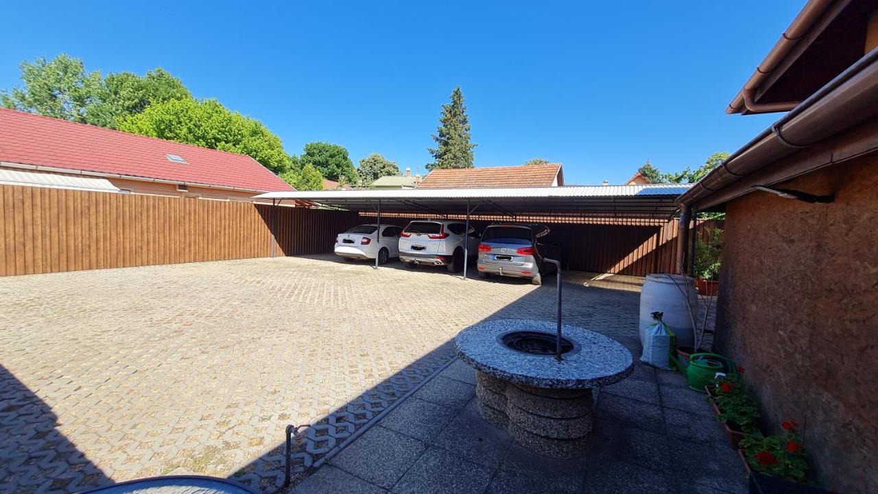 Ada Apartmanhaz Hajdúszoboszló 外观 照片