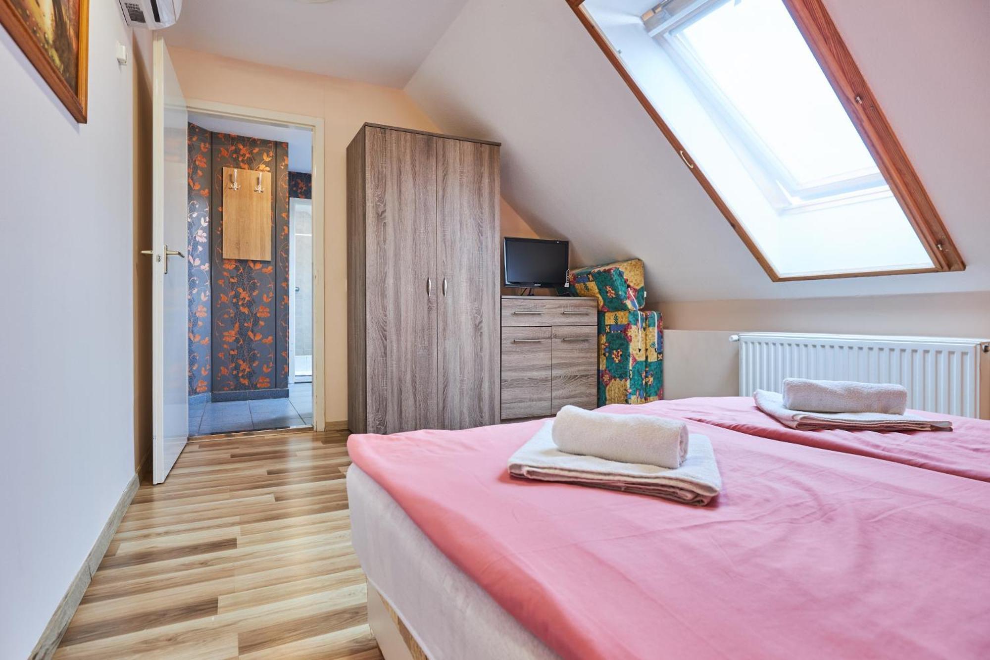 Ada Apartmanhaz Hajdúszoboszló 外观 照片