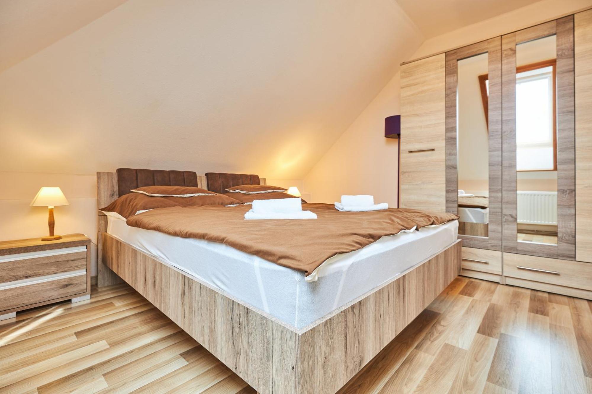 Ada Apartmanhaz Hajdúszoboszló 外观 照片