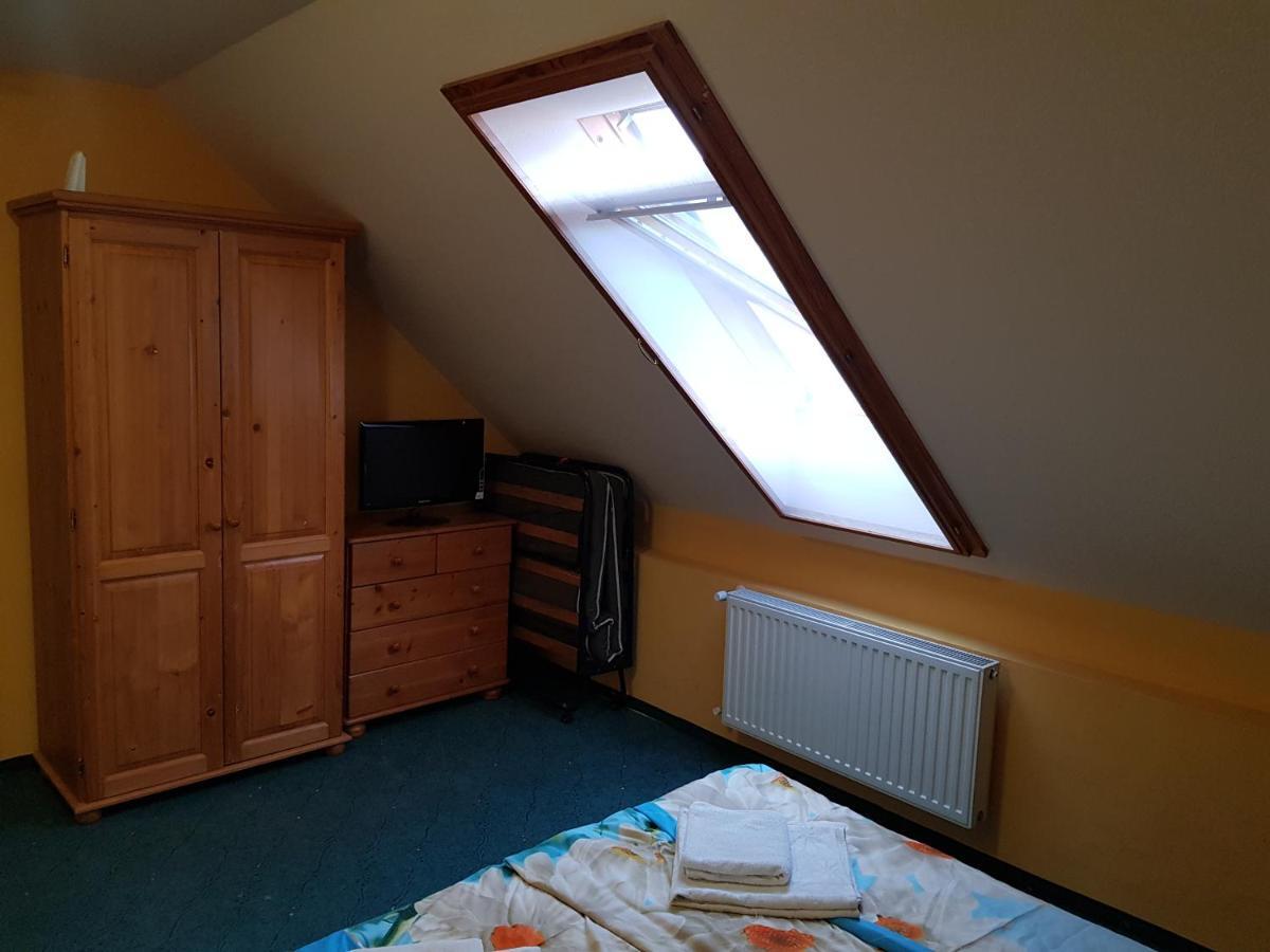 Ada Apartmanhaz Hajdúszoboszló 外观 照片